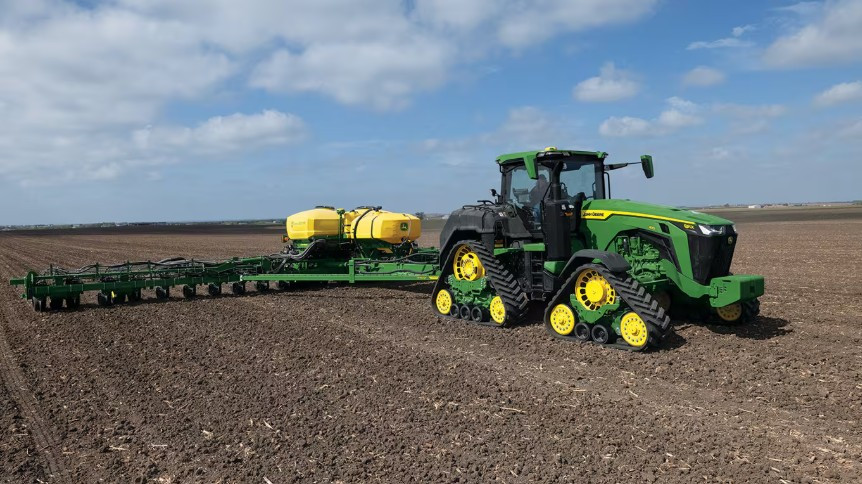Industry News - John Deere Adds New Features to Its Model Year 2027 8 Series Tractors