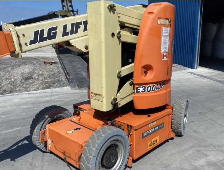 2013 JLG E300AJP For Sale