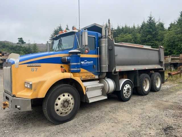 2004 Kenworth T800  Inventory #299