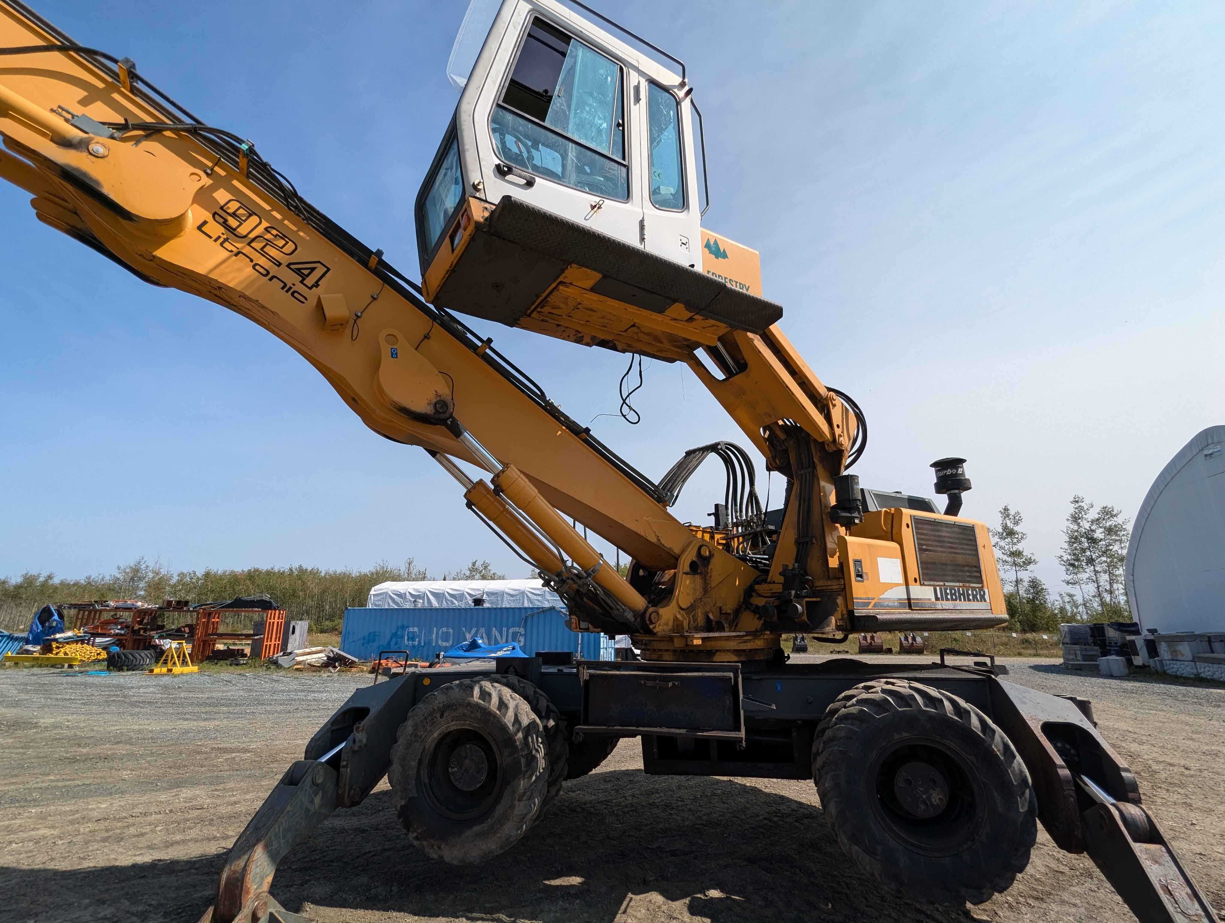 2006 Liebherr A924B Litronic Excavator For Sale