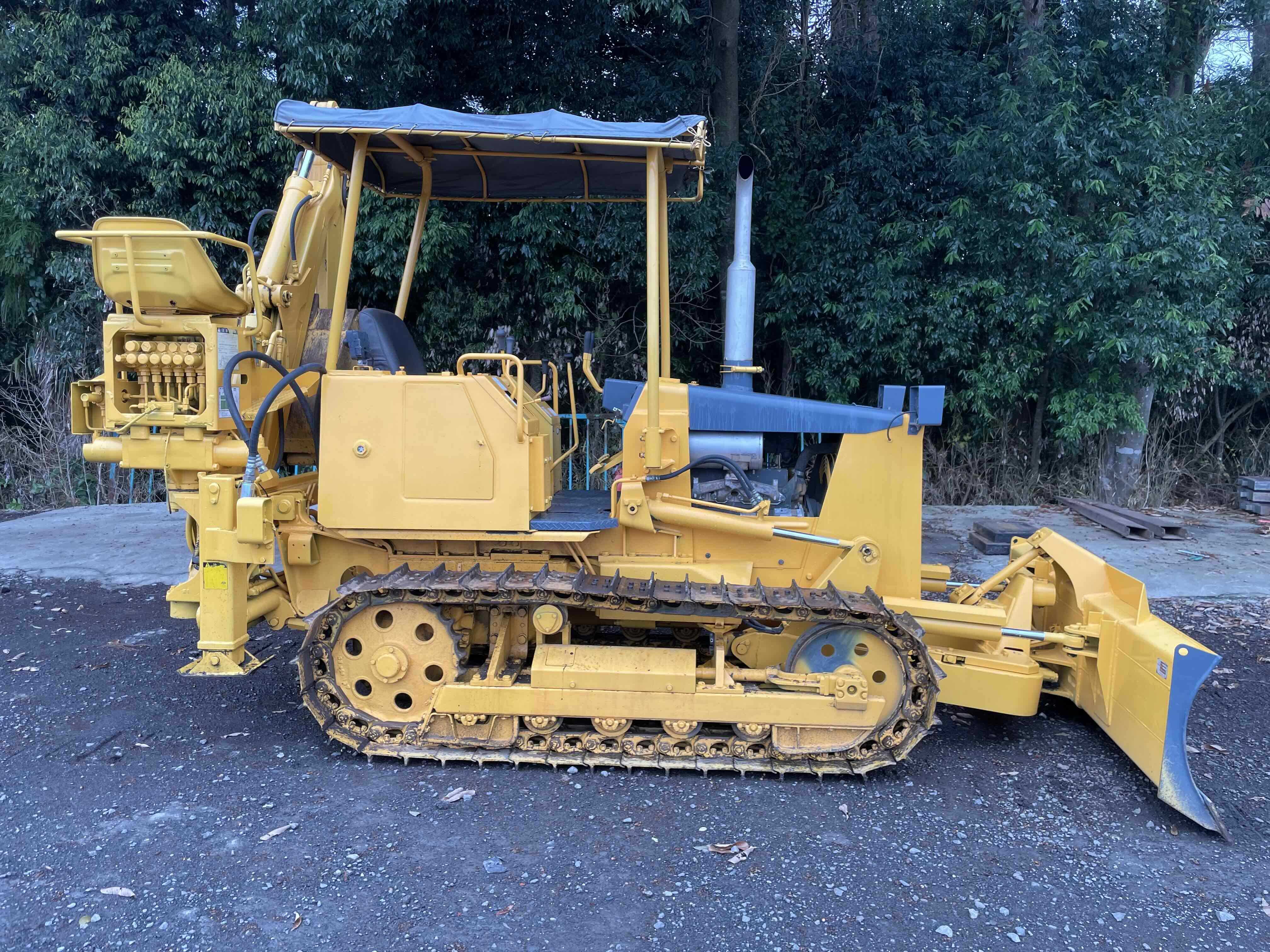 Bulldozer Komatsu D20A-6 For Sale