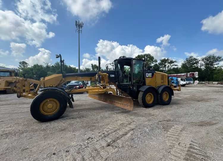 2015 Caterpillar 12M3 For Sale