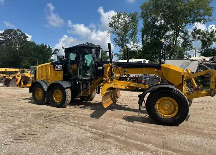 2015 Caterpillar 12M3 For Sale