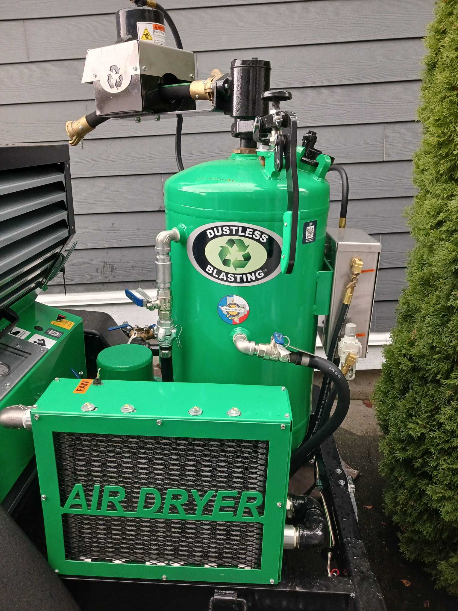 DB350 DUSTLESS SANDBLASTING NEW TRAILER AND ACCESSORIES For Sale