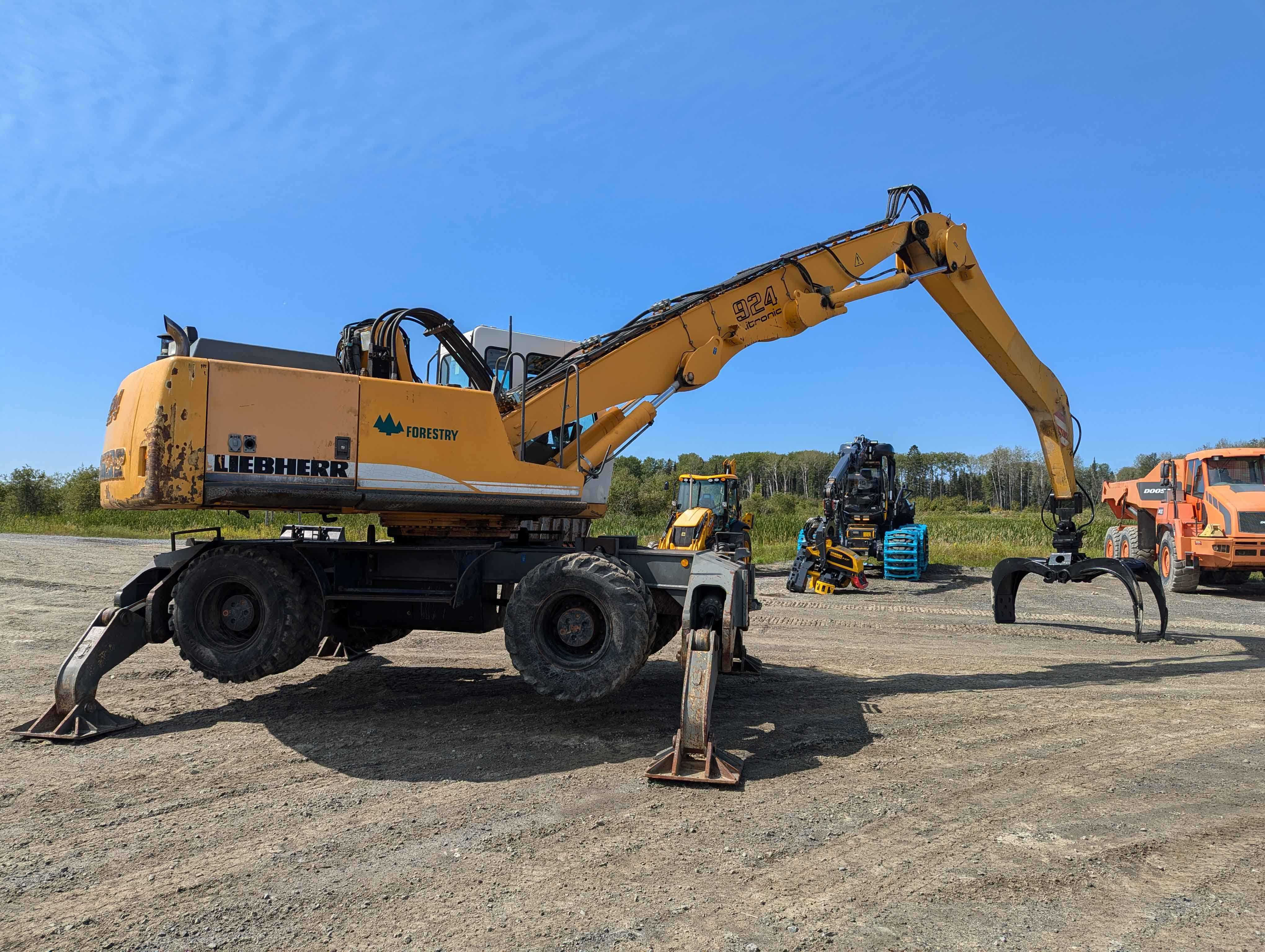 2006 Liebherr A924B Litronic Excavator For Sale