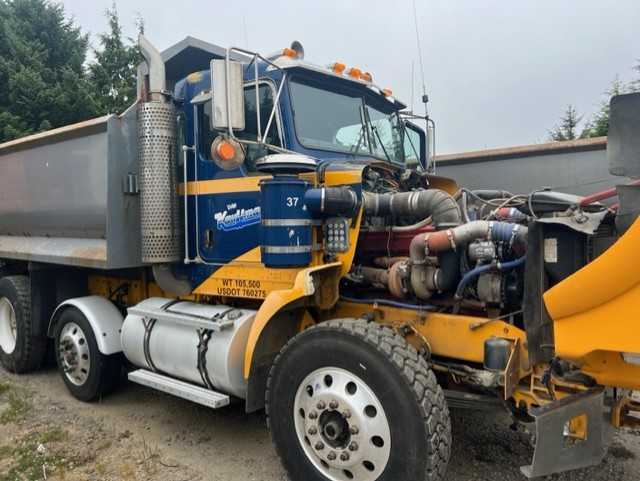 2004 Kenworth T800  Inventory #298