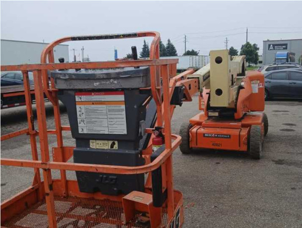 2013 JLG E400AJPN