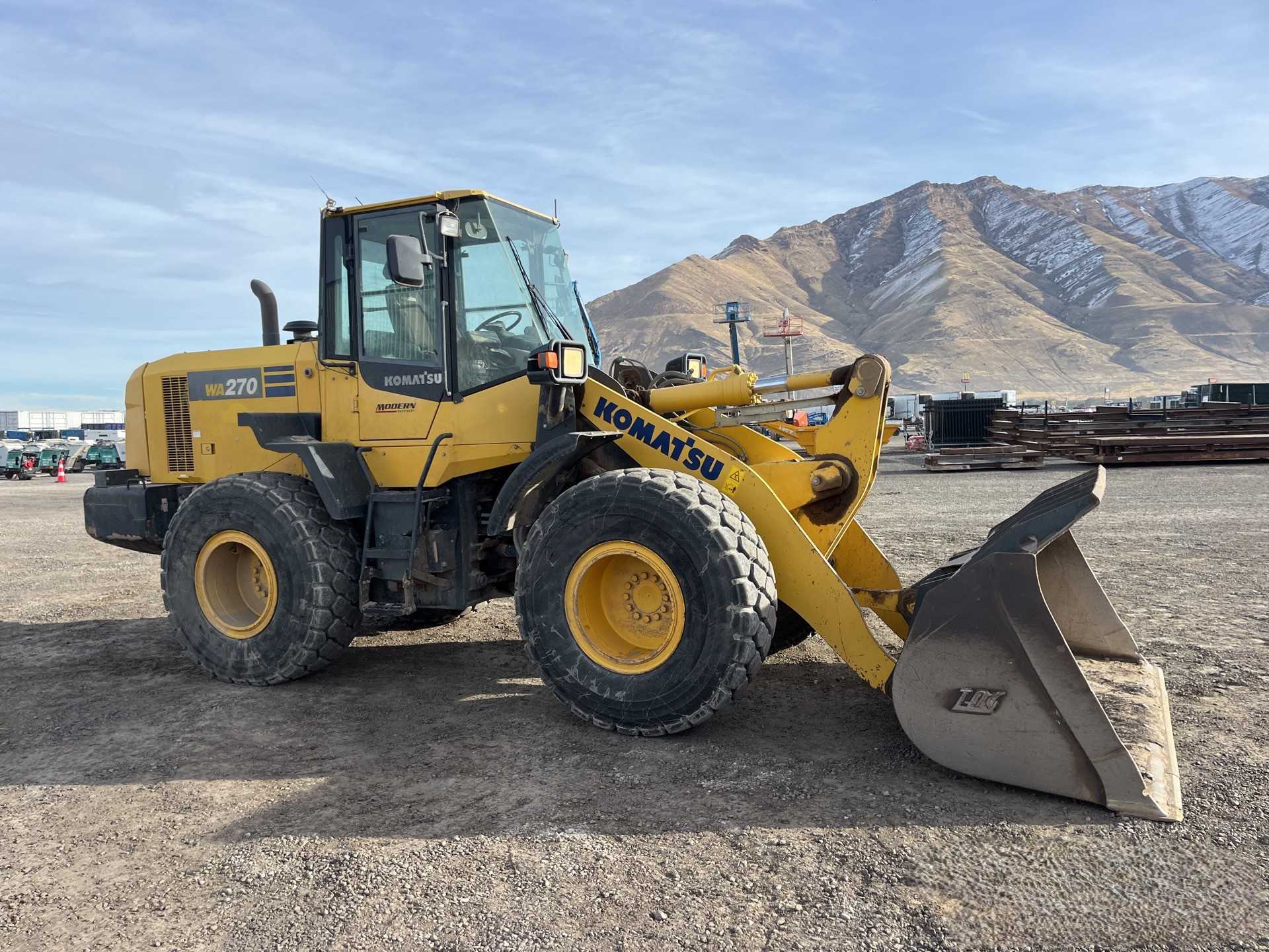 KOMATSU WA270-7 For Sale