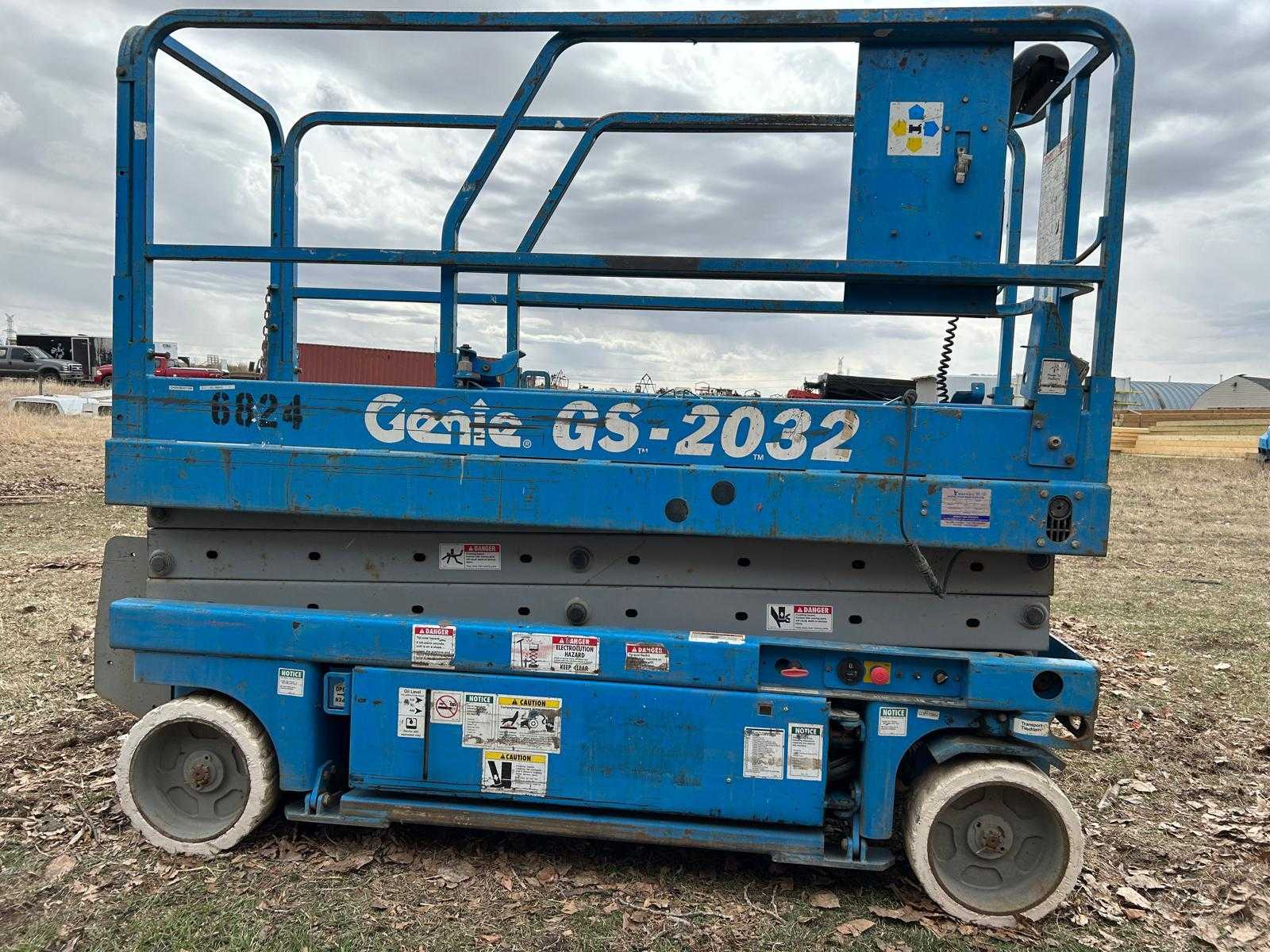 Genie GS-2032 scissor Lift For Sale