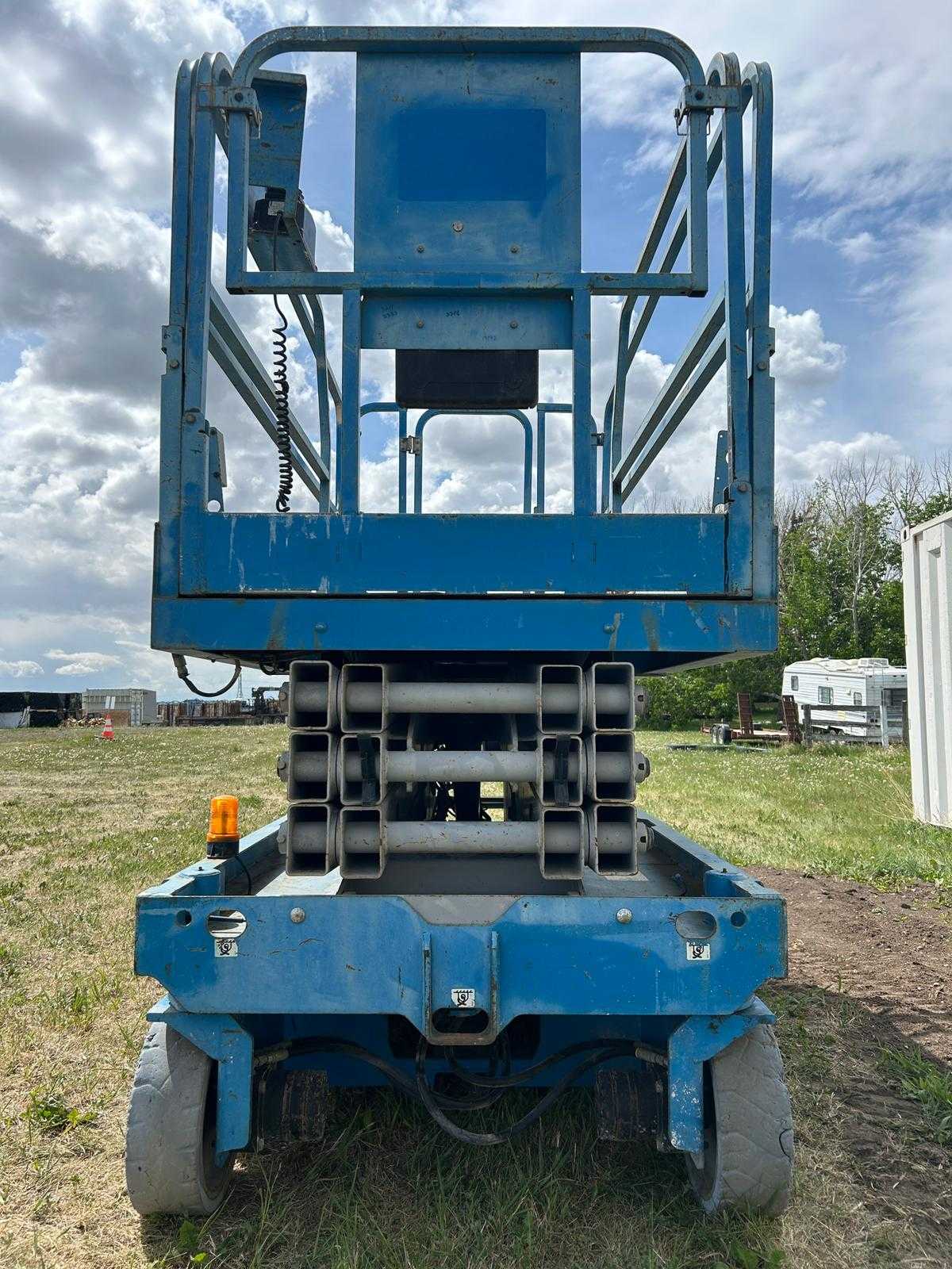 Genie GS2646 scissor lift For Sale